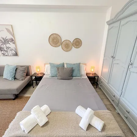 Apartment Cozy With Pool Acuario Benalmádena